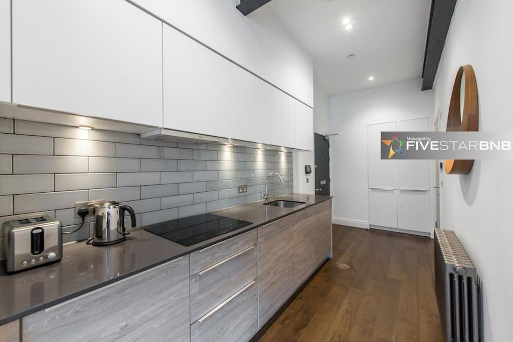 Cool Urban Apartment With Stunning Castle Views Edinburgh Exterior photo