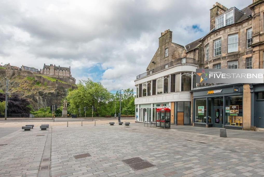 Cool Urban Apartment With Stunning Castle Views Edinburgh Exterior photo